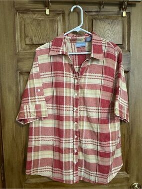 Liz & Me Red and Cream Plaid Short-Sleeve Button Shirt